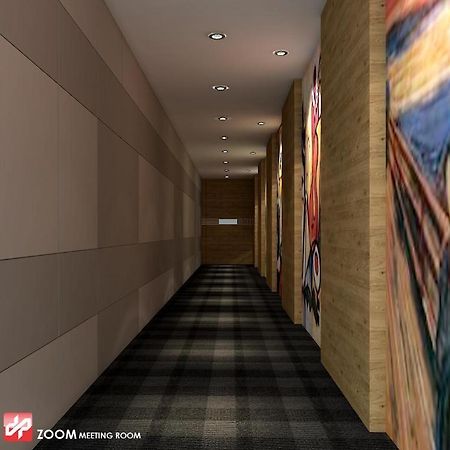 סוראבאיה Zoom Dharmahusada Hotel מראה חיצוני תמונה