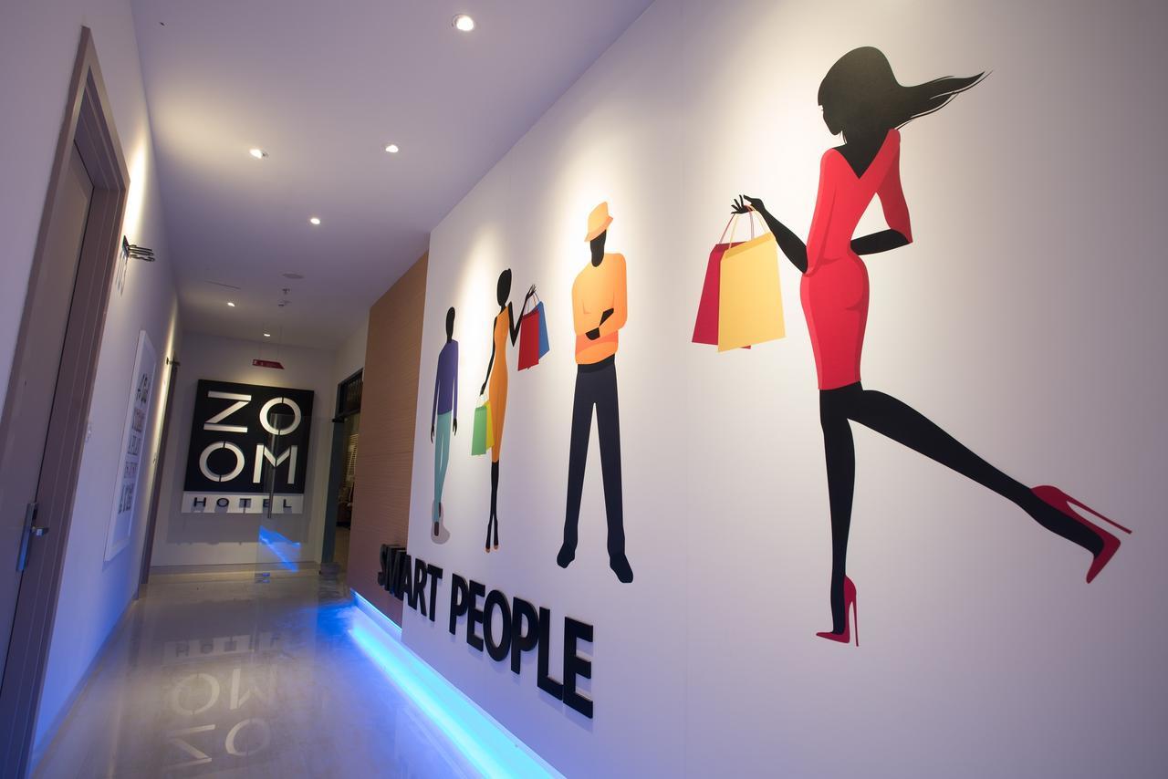 סוראבאיה Zoom Dharmahusada Hotel מראה חיצוני תמונה
